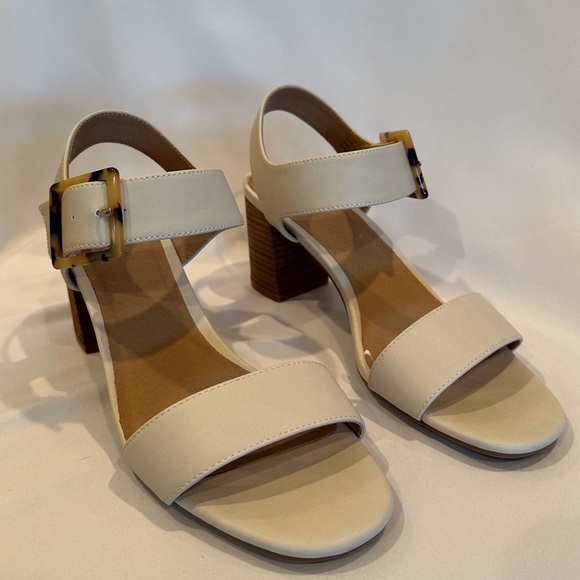 LOFT Women’s Ivory Sandals, Size 8M.  NWOT in excellent condition! - Picture 6 of 7